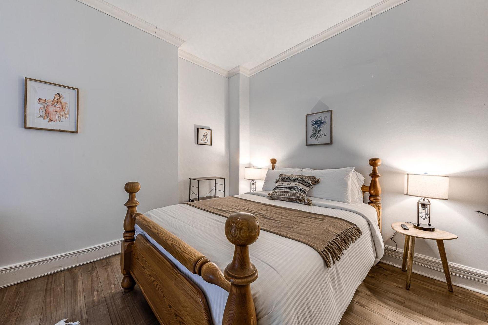 Queen Room