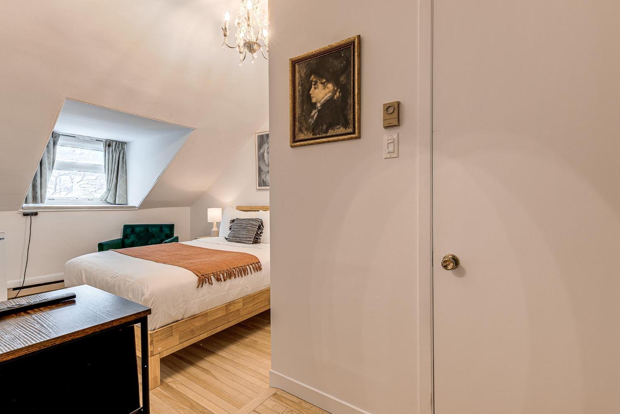 Queen Room