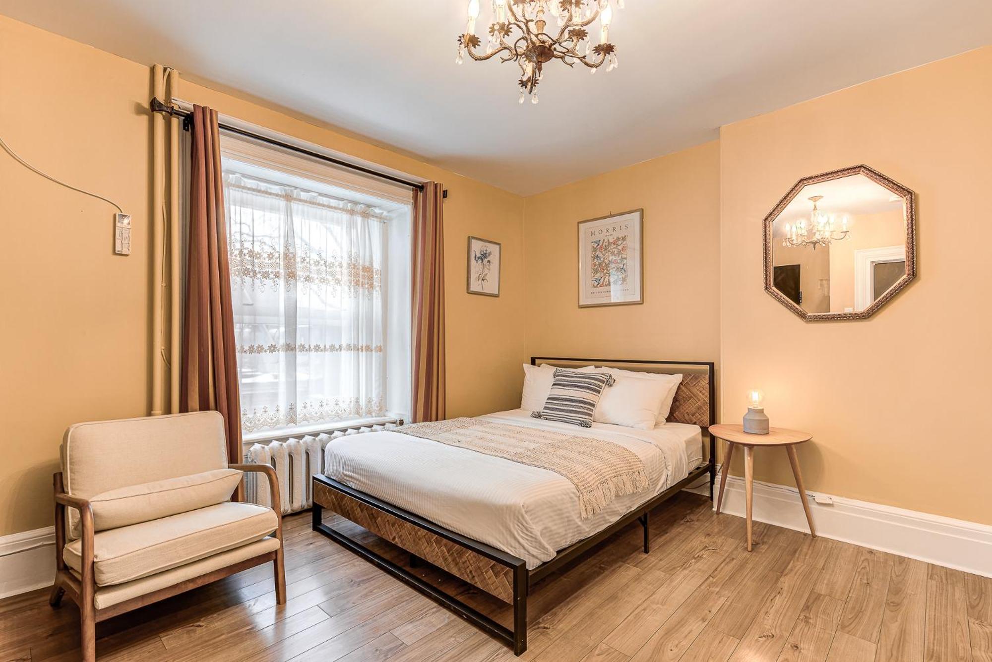 Queen Room